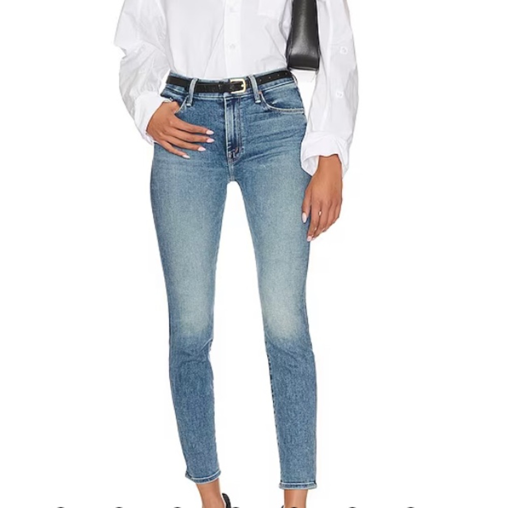 Mother Denim The Looker crop in Well Played. Great gently used condition.